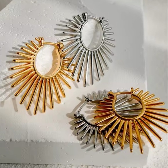 Anthropologie Silver Sunburst Hoop Earrings - Picture 6 of 8